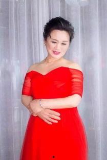 餐厅大妈变成明星,从厨房到荧幕的璀璨星途