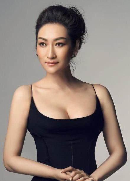 明星杨子仪,星光熠熠的影视新星